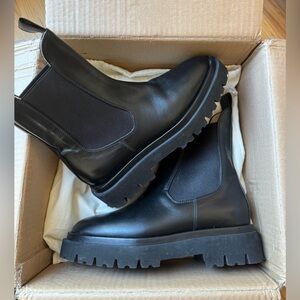 Dear Francis Chelsea boots